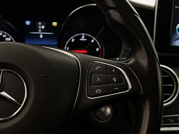Mercedes-Benz GLC220 d 21 of 30