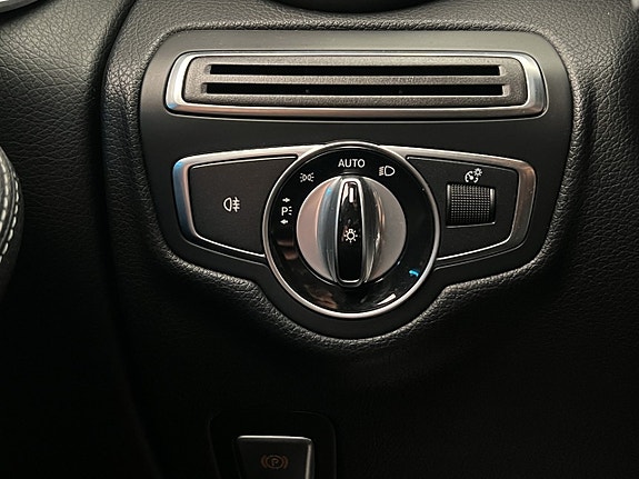 Mercedes-Benz GLC220 d 30 of 30
