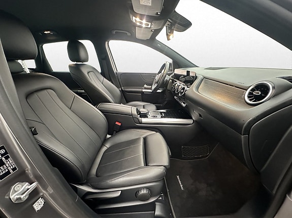 Mercedes-Benz B180 14 of 30