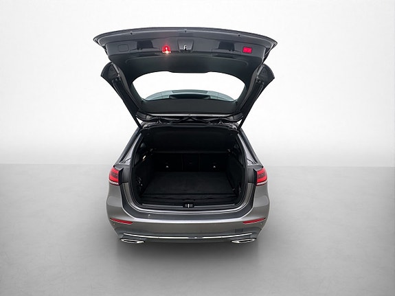 Mercedes-Benz B180 28 of 30