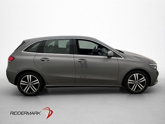 Mercedes-Benz B180 8 of 30