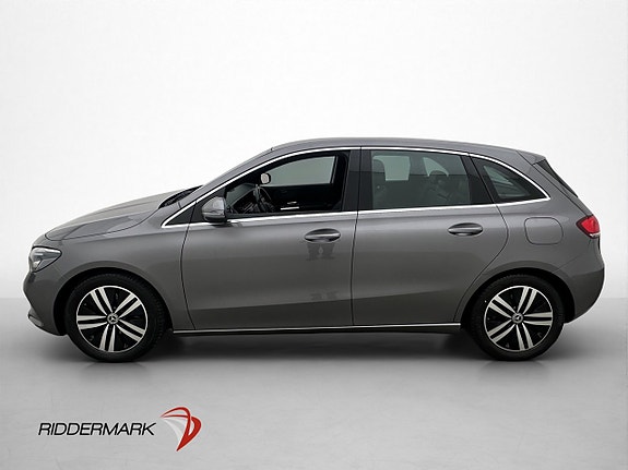 Mercedes-Benz B180 3 of 5