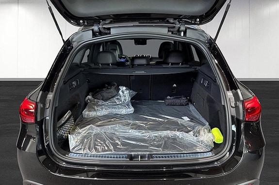 Mercedes-Benz GLC300 e 5 of 5