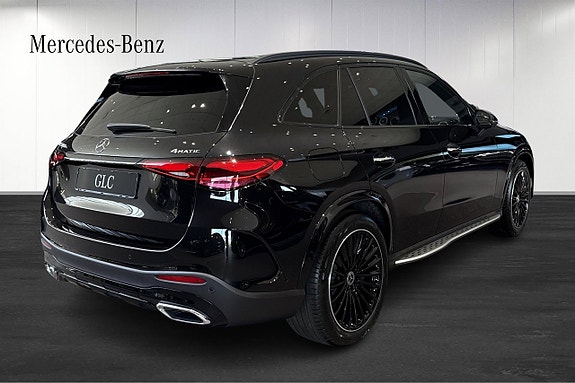 Mercedes-Benz GLC300 e 4 of 5