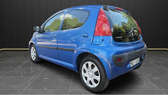 Peugeot 107 3 of 5