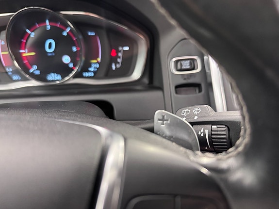 Volvo XC60 14 of 27