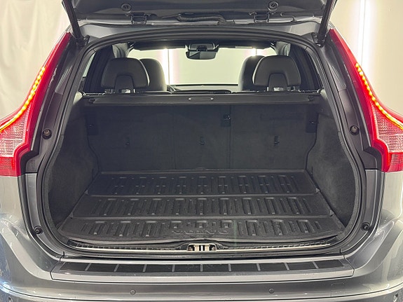 Volvo XC60 6 of 27