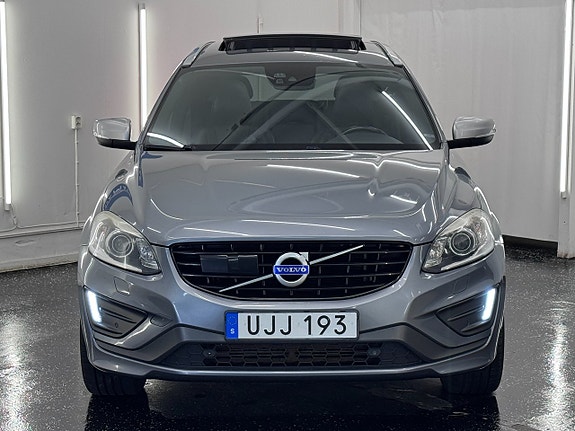 Volvo XC60 2 of 27