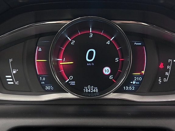 Volvo XC60 13 of 27