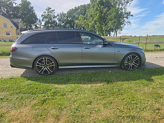 Mercedes-Benz E53 3 of 5