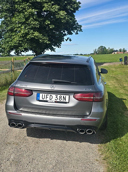 Mercedes-Benz E53 2 of 5