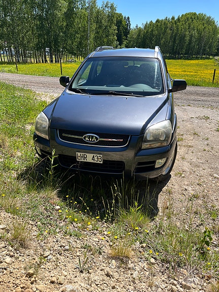 Kia Sportage 2 of 9
