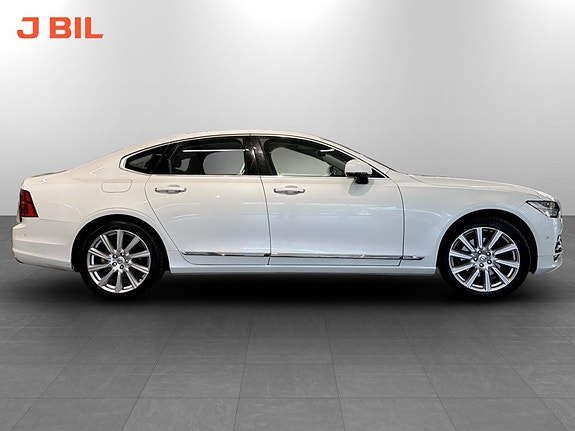 Volvo S90 14 of 16