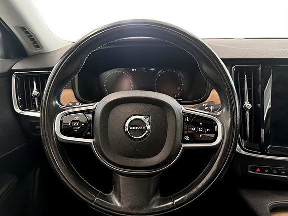 Volvo S90 7 of 16
