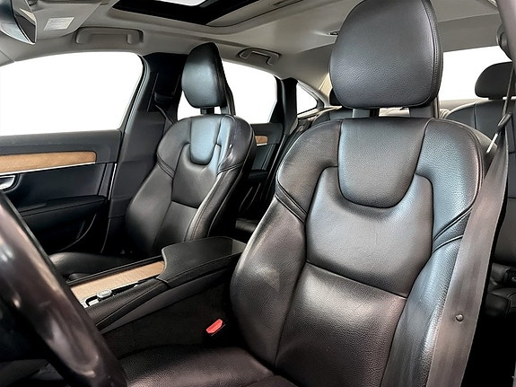 Volvo S90 4 of 5