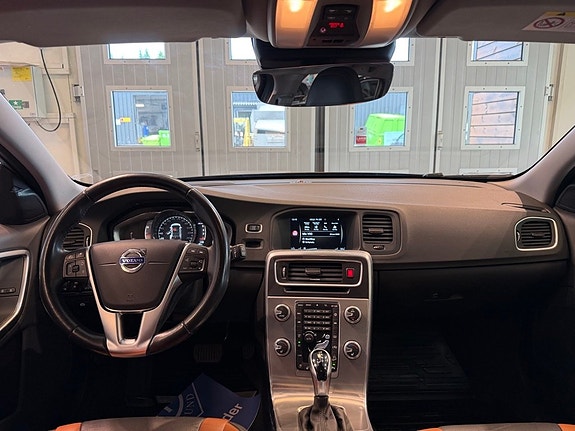 Volvo V60 Cross Country 5 of 5