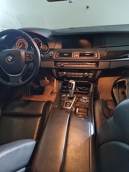 BMW 525d 8 of 11