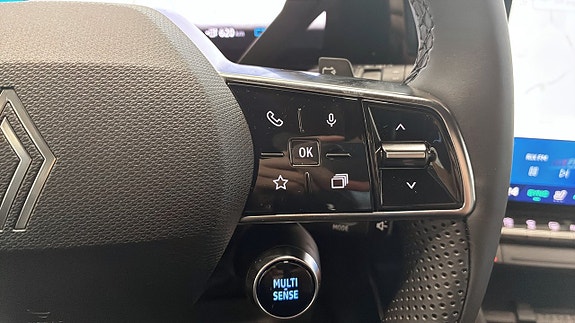 Renault Scenic E-Tech 17 of 25
