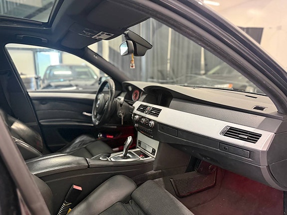 BMW 525d 8 of 8