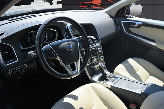 Volvo XC60 7 of 14