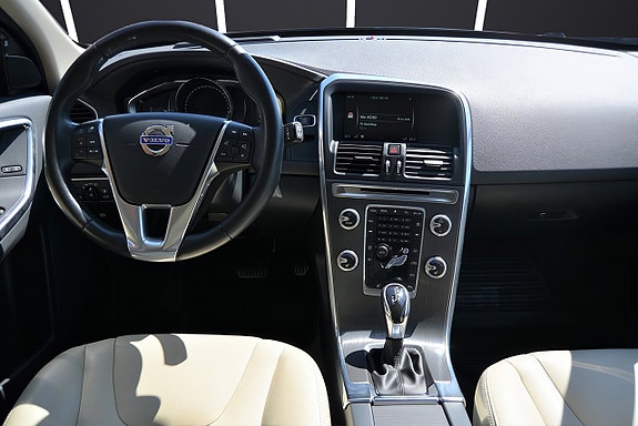 Volvo XC60 8 of 14