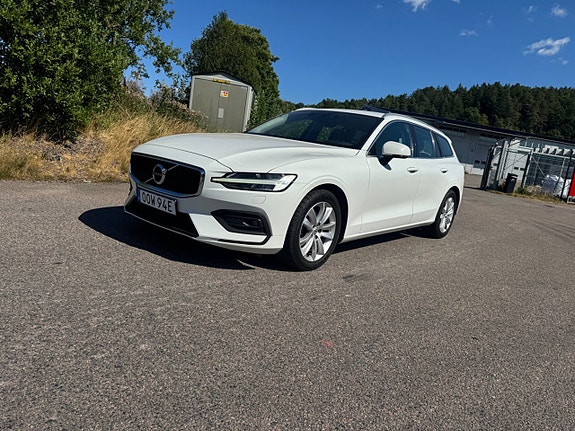 Volvo V60 2 of 13