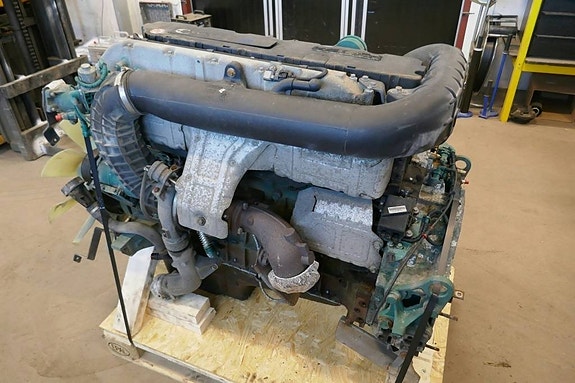 Volvo FL 240 2 of 5