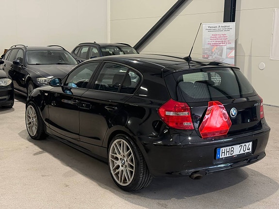 BMW 118d 4 of 6