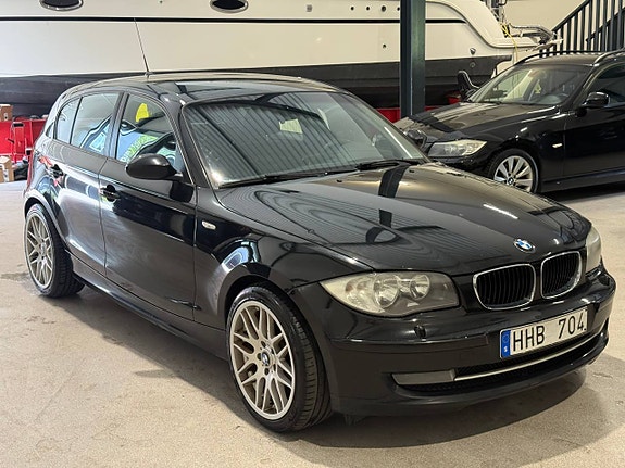 BMW 118d 2 of 6