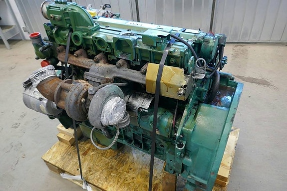 Volvo L 90 E 2 of 6