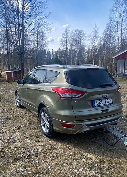 Ford Kuga 2 of 4