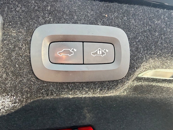 Volvo S90 10 of 24