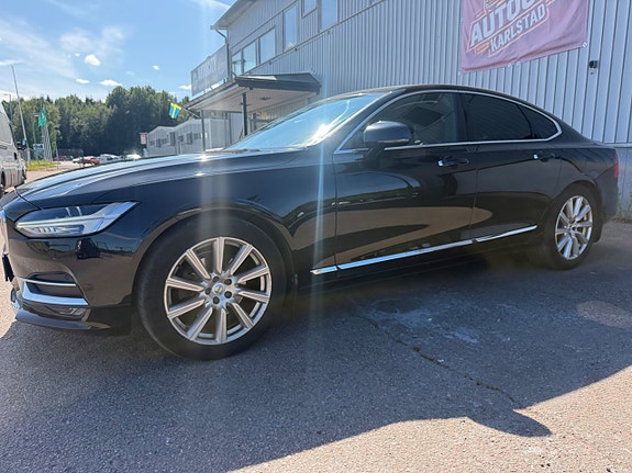 Volvo S90 2 of 24