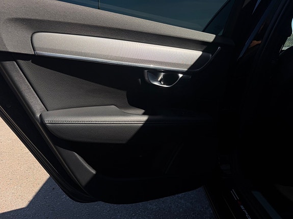 Volvo S90 12 of 24