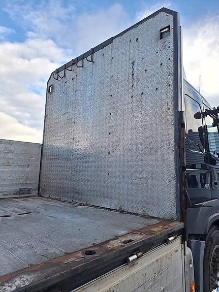 Volvo FM  6x2 5 of 13