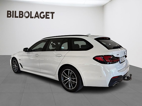 BMW 530e 3 of 5