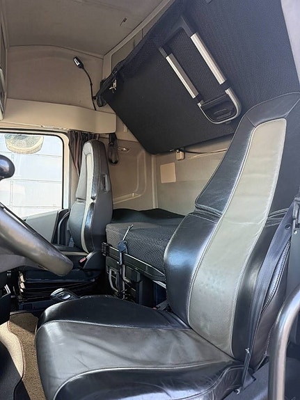 Volvo FH 540 6x2 8 of 15