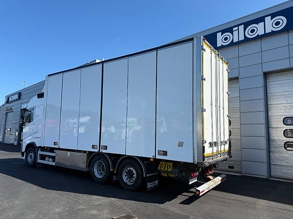Volvo FH 540 6x2 5 of 15