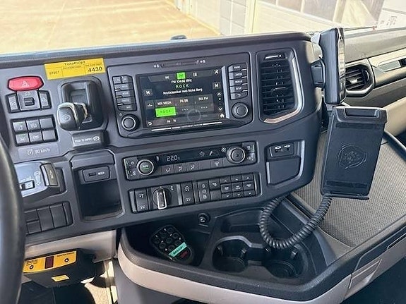 Scania R 410 B6x2*4NB LNG 14 of 19