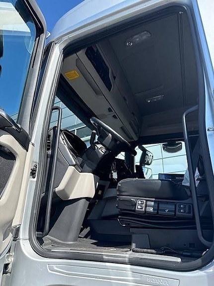 Scania R 410 B6x2*4NB LNG 12 of 19