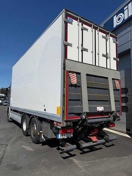Scania R 410 B6x2*4NB LNG 9 of 19