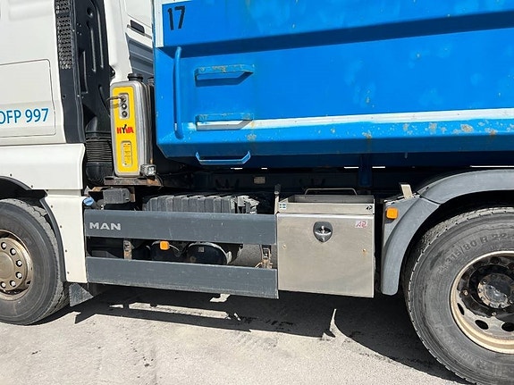 MAN TGX 35.480 8X4-4 BL 7 of 14