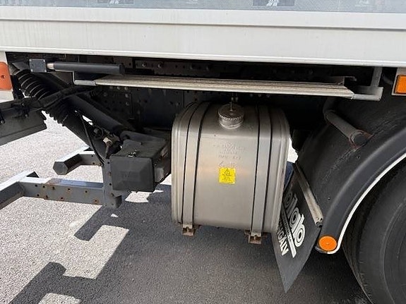 Scania R410B6X2*4NB LNG 5 of 20