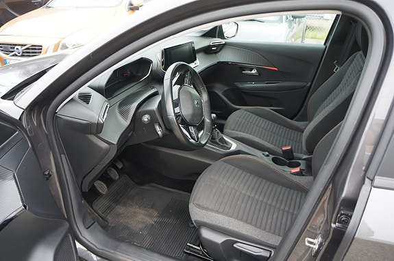 Peugeot 208 7 of 13