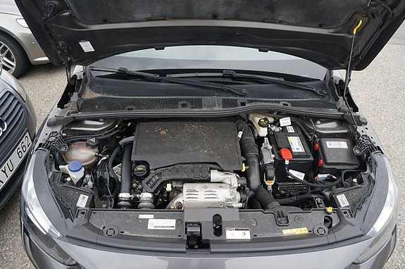 Peugeot 208 12 of 13