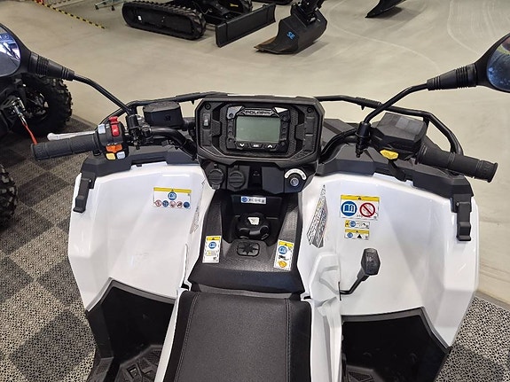 Polaris SPORTSMAN TOURING 570 EPS, WHITE LIGHTNING 7 of 7