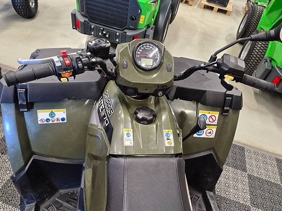 Polaris SPORTSMAN X2 8 of 8