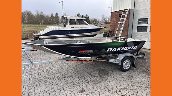 Nakhoda NJ 1450 Bass, Lowrance och hamnkapell 2 of 3