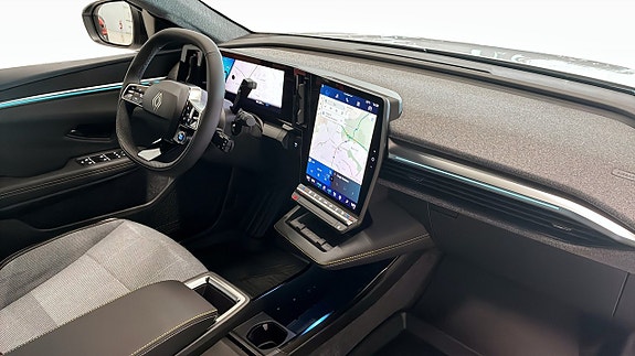 Renault Scenic E-Tech 13 of 25