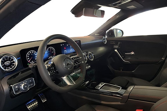 Mercedes-Benz CLA250 e 10 of 26